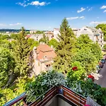 Апартаменти On Arkhipenka With Panorama View Львів