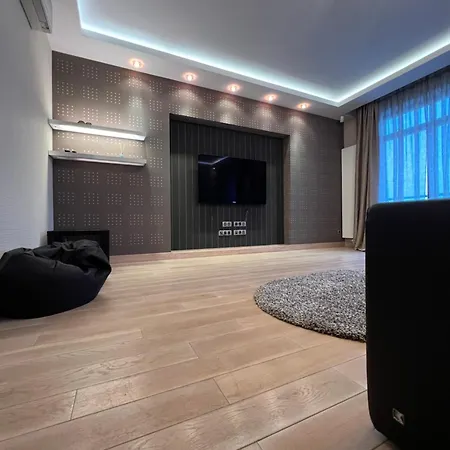 Apartment On Arkhipenka With Panorama View