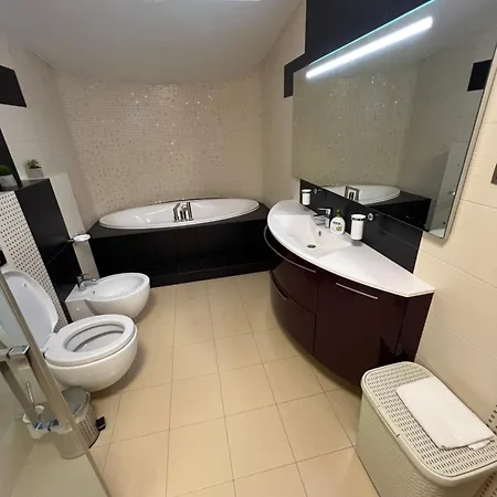 Apartment On Arkhipenka With Panorama View * Lviv