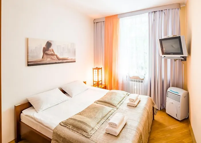 On Arkhipenka With Panorama View Λβιβ